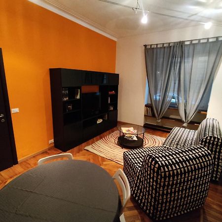 Bell'Appartamento In Cit Turin, Interamente Ristrutturato Εξωτερικό φωτογραφία