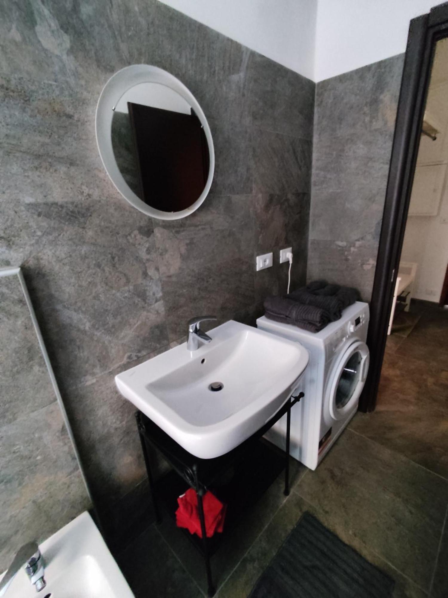 Bell'Appartamento In Cit Turin, Interamente Ristrutturato Εξωτερικό φωτογραφία